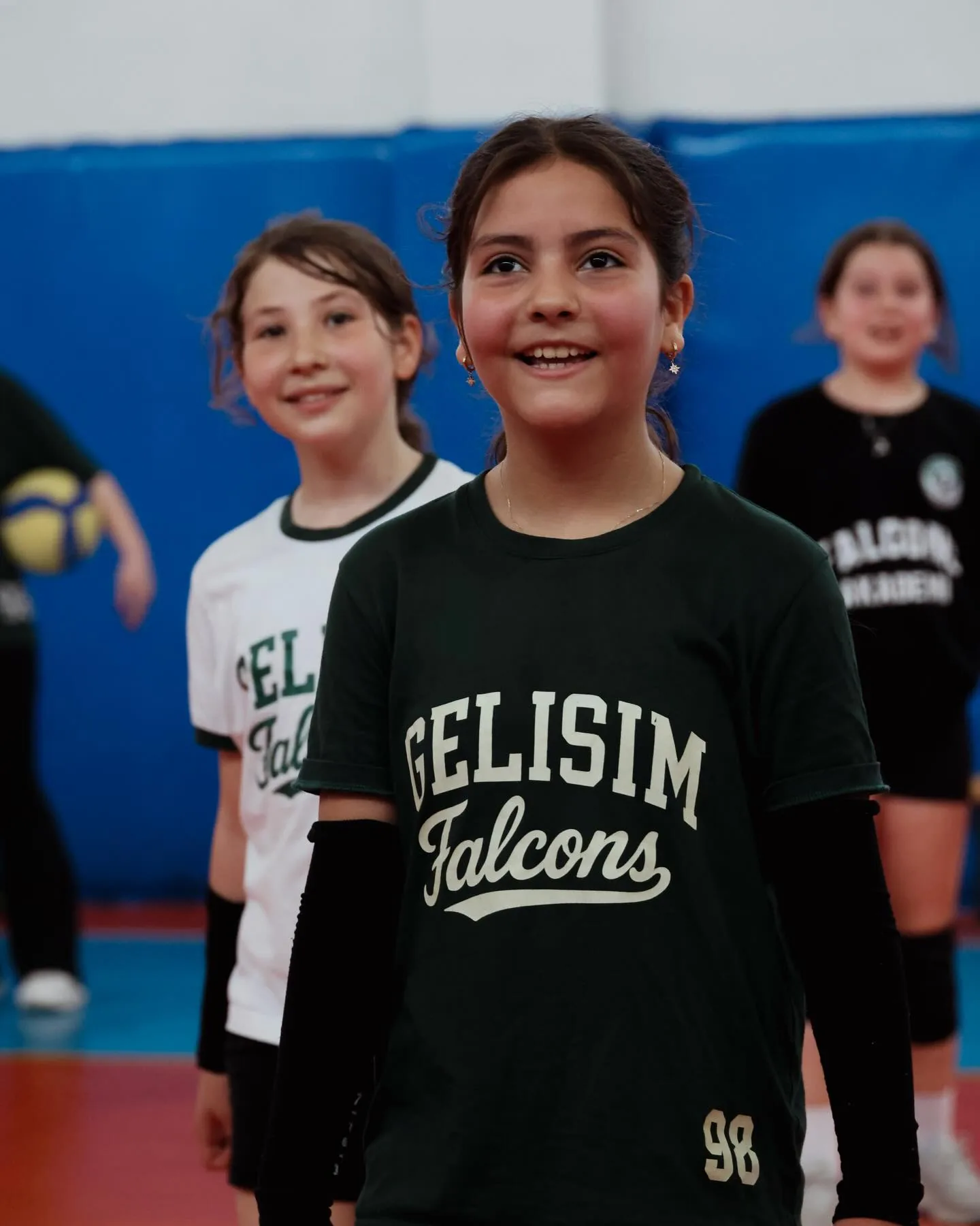 Falcons Voleybol Akademi sporcuları